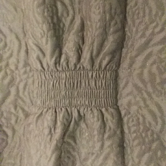 Vest - Picture 8 of 9